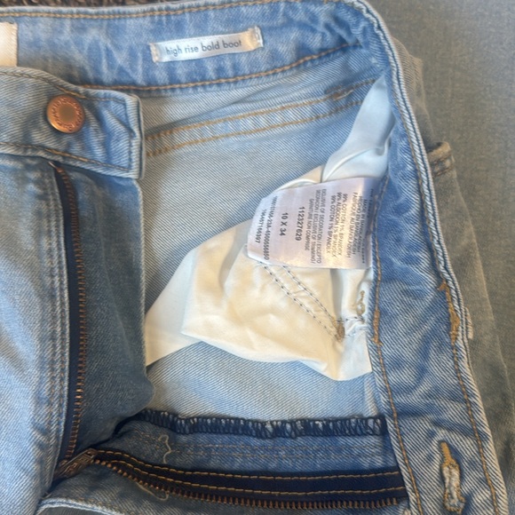 Wrangler jeans 
Size 10x34
Worn a handful of times still - Picture 3 of 3